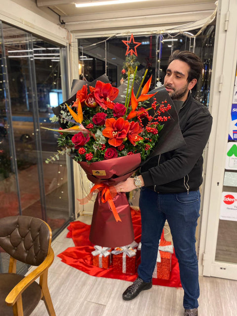 Scarlet Flame – Kırmızının Ateşiyle Hazırlanmış Premium Yılbaşı Buketi