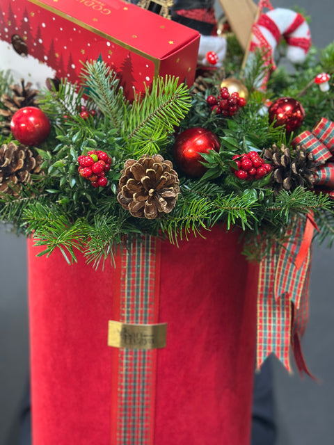 Dev Kutuda Santa’s Gift Box Deluxe