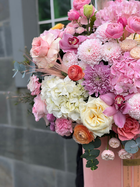 Dev Kutuda Pembe Aranjman