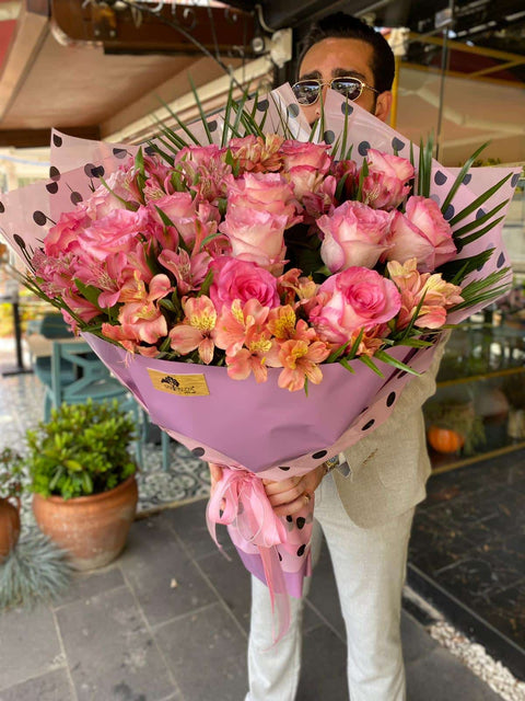 Pink Giant Scented Pink Rose Bouquet