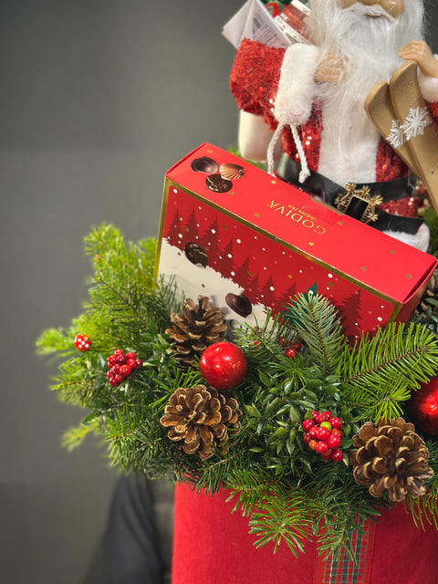 Dev Kutuda Santa’s Gift Box Deluxe