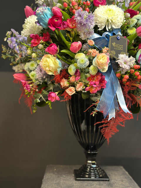 Aurora Luxe – Siyah Vazoda Renkli Premium Lüks Aranjman