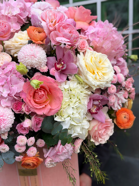 Dev Kutuda Pembe Aranjman