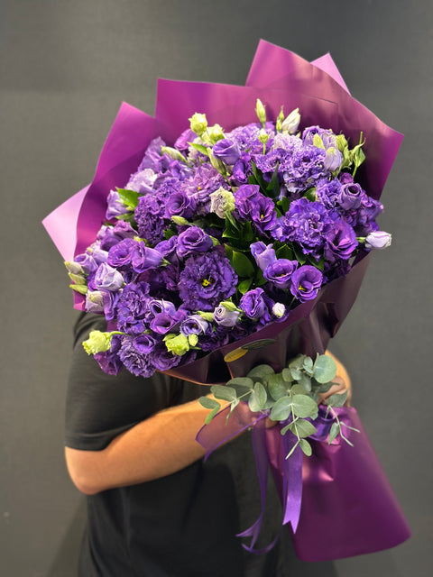 Kucak Dolusu Mor Lisyantus Buketi