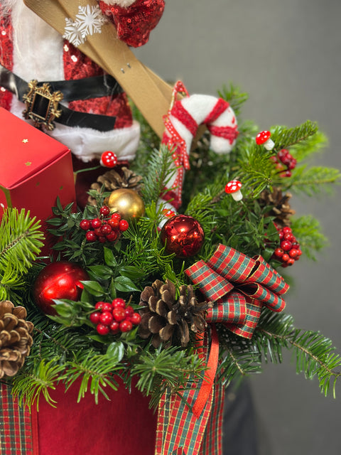 Dev Kutuda Santa’s Gift Box Deluxe