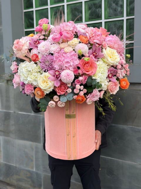 Dev Kutuda Pembe Aranjman