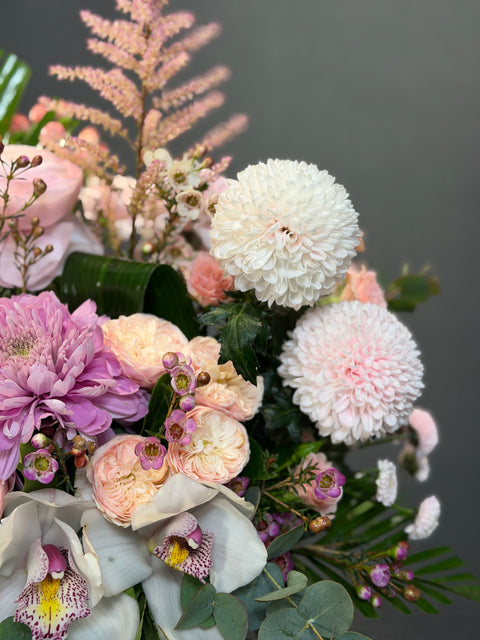 Golden Blush – Gold Vazoda Lüks Pastel Aranjman