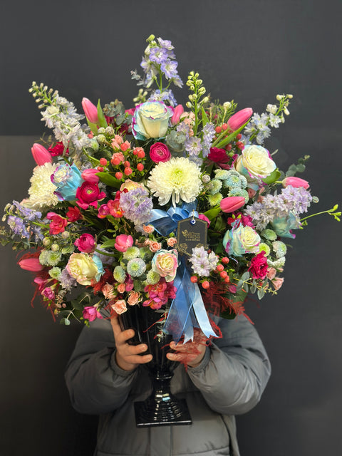 Aurora Luxe – Siyah Vazoda Renkli Premium Lüks Aranjman