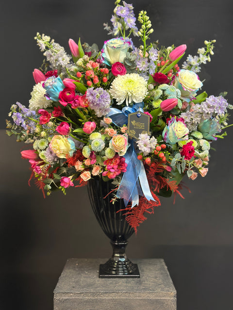 Aurora Luxe – Siyah Vazoda Renkli Premium Lüks Aranjman