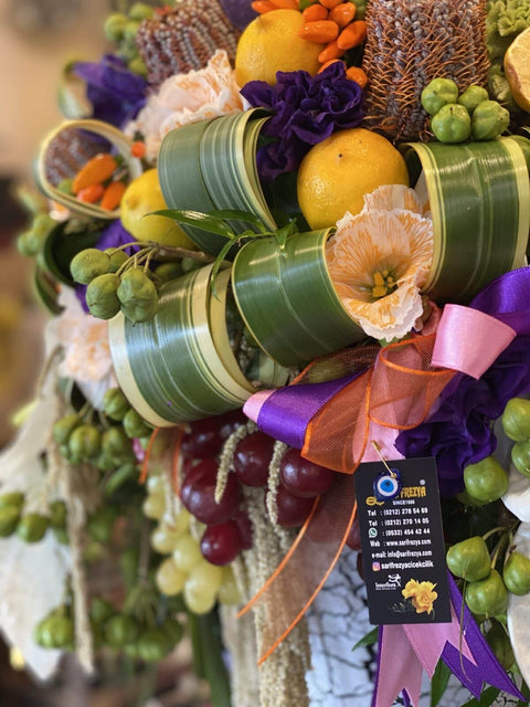 Grapes in flowers (Fruity Arrangement)