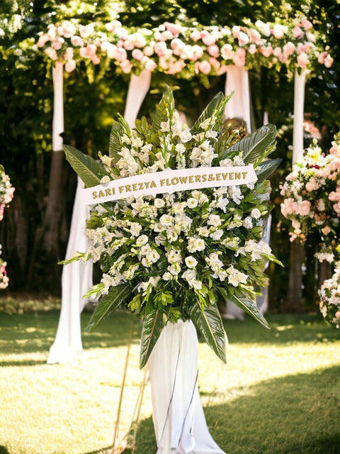 White Modern Wedding Flowers