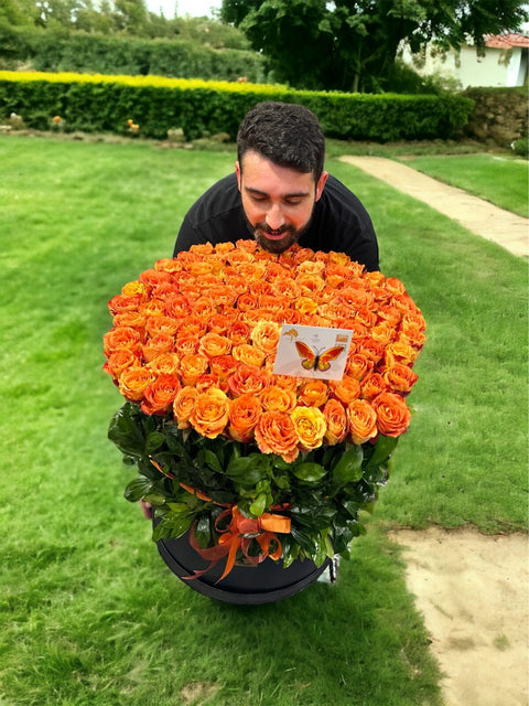 Icardi 101 yellow and red special roses in a giant box